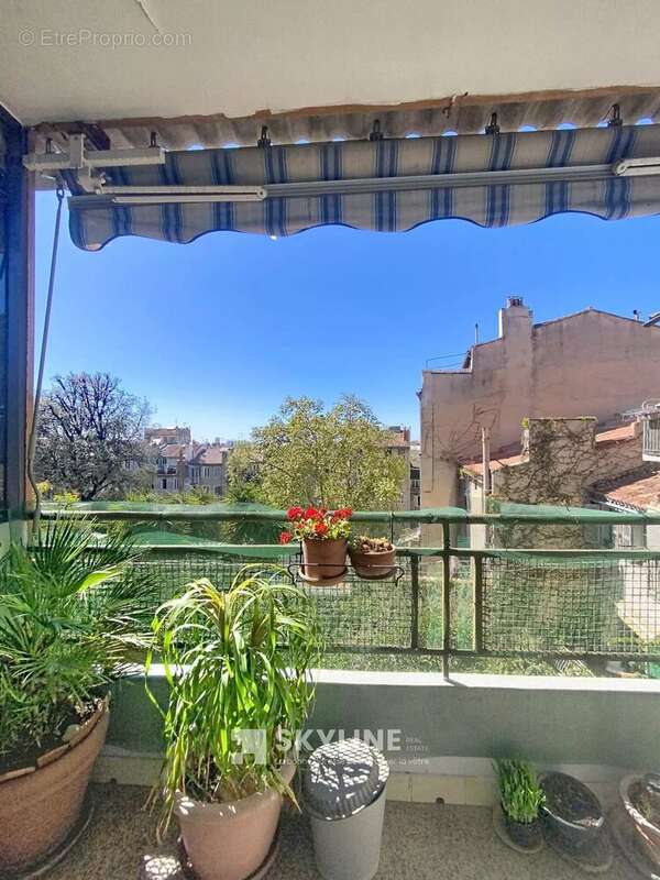 Appartement à MARSEILLE-1E