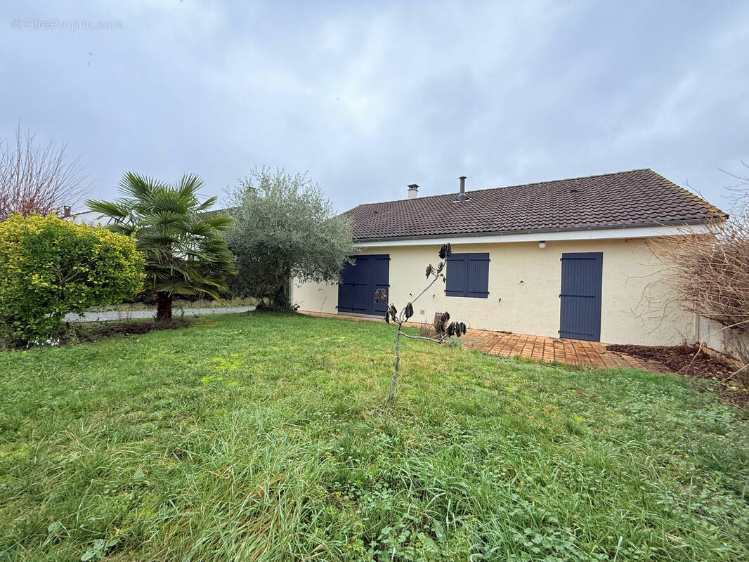 Maison à SAINT-DOULCHARD