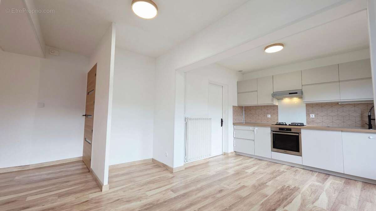 Maison à MEHUN-SUR-YEVRE