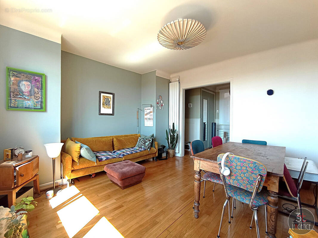 Appartement à FONTENAY-SOUS-BOIS