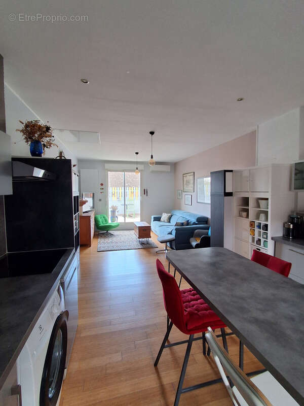 Appartement à LEZIGNAN-CORBIERES