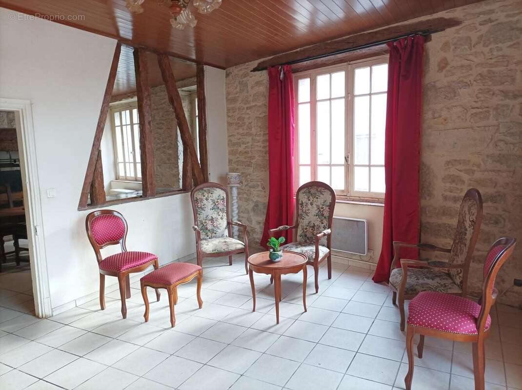 Maison 135 m² à Caniac-Du-Causse  - photo 3
