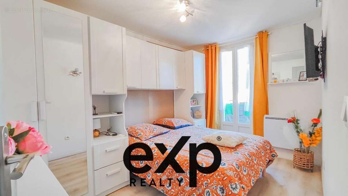 Appartement à VINS-SUR-CARAMY