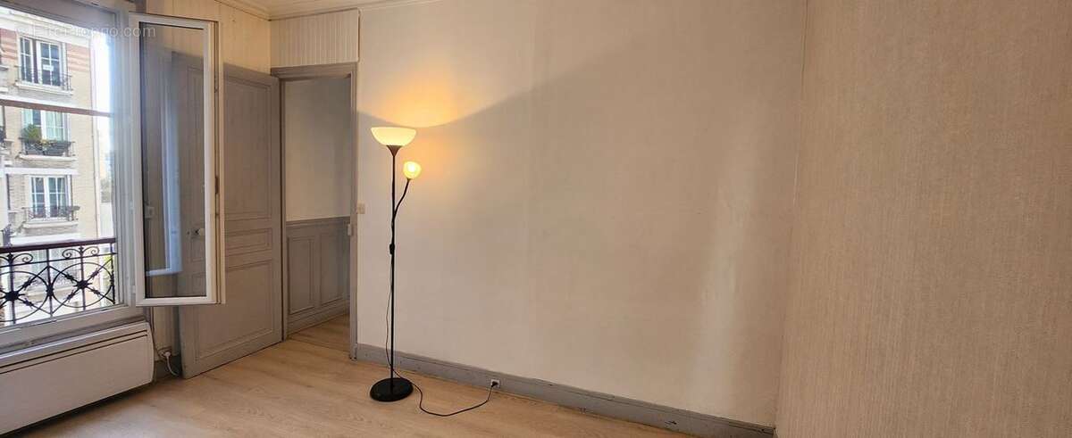 Appartement à PARIS-19E