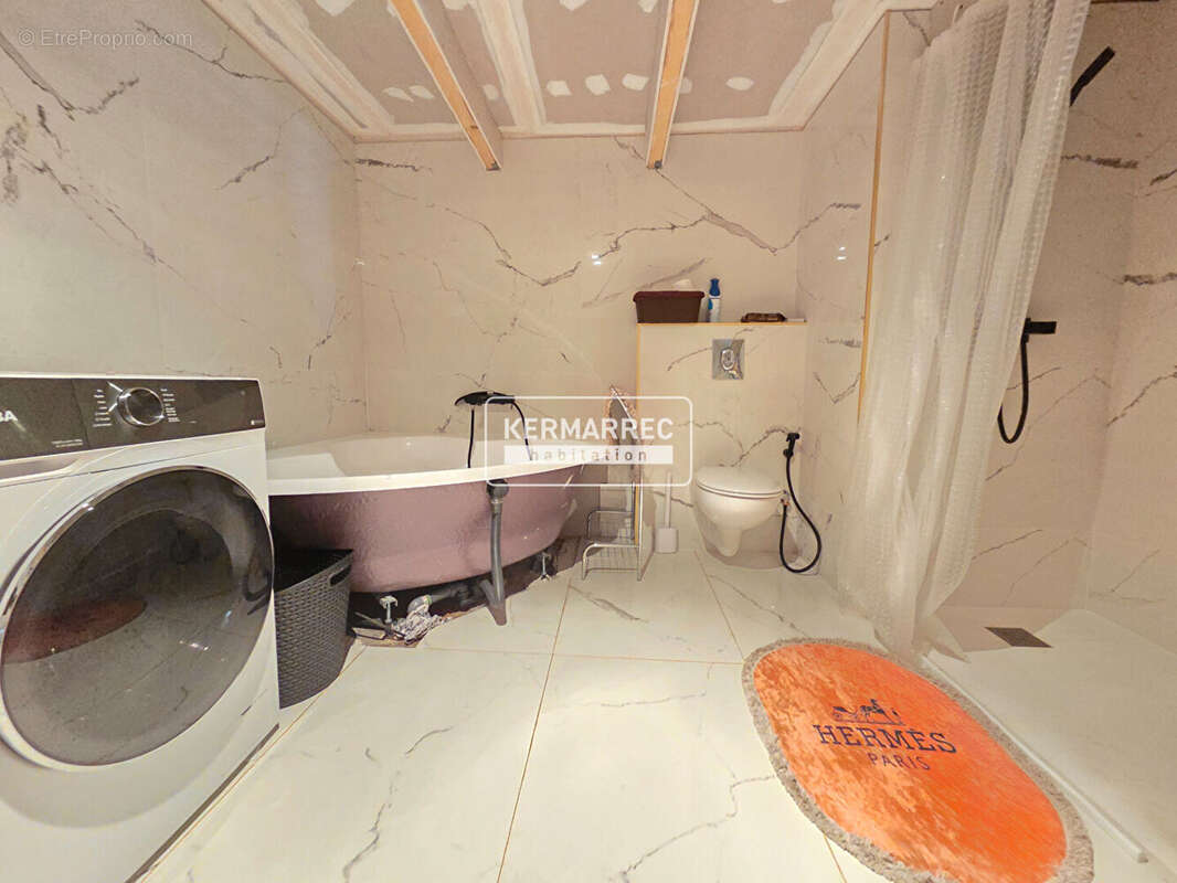 TRIGNAC - 7 chambres - 198 m² - photo 4