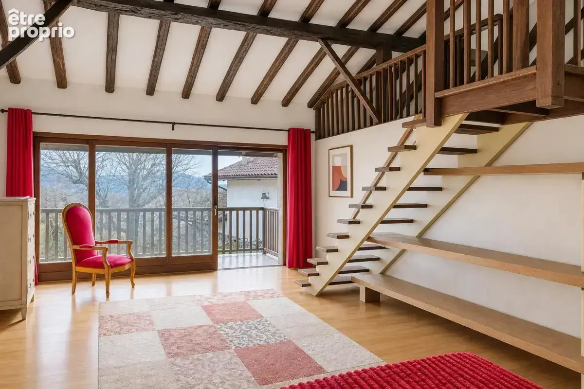 Propriété familiale avec espace bien-être et 8 600 m² de nature - photo 11