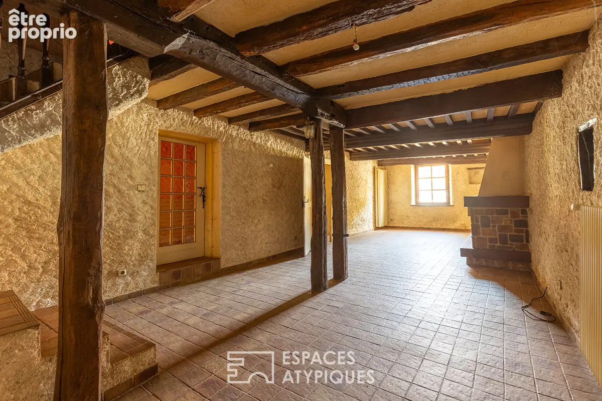Maison lorraine aux poutres apparentes à réinventer et son vaste terrain - photo 6