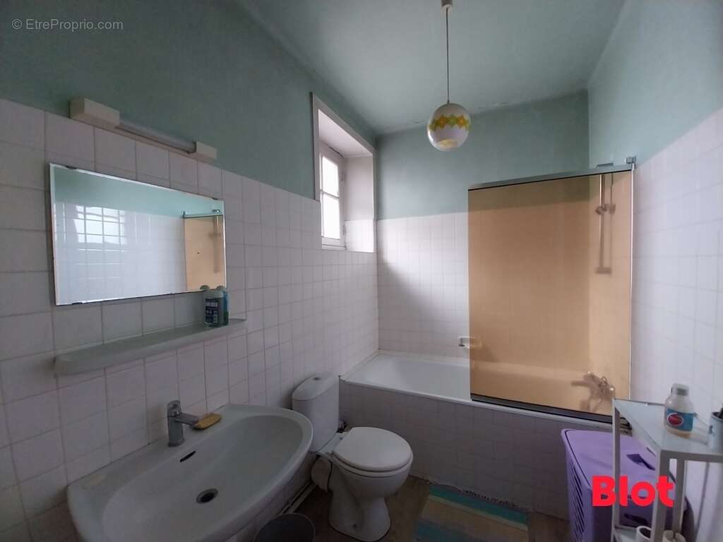 Maison à CHATEAUNEUF-D'ILLE-ET-VILAINE