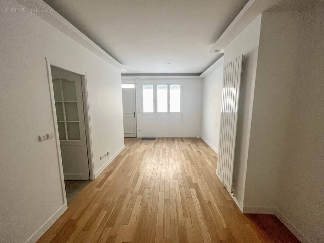 Appartement à PARIS-15E