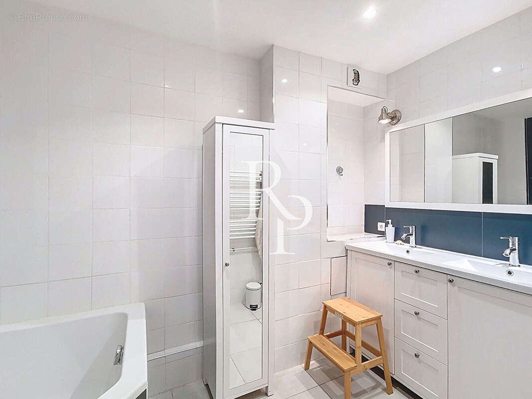 Appartement à TASSIN-LA-DEMI-LUNE