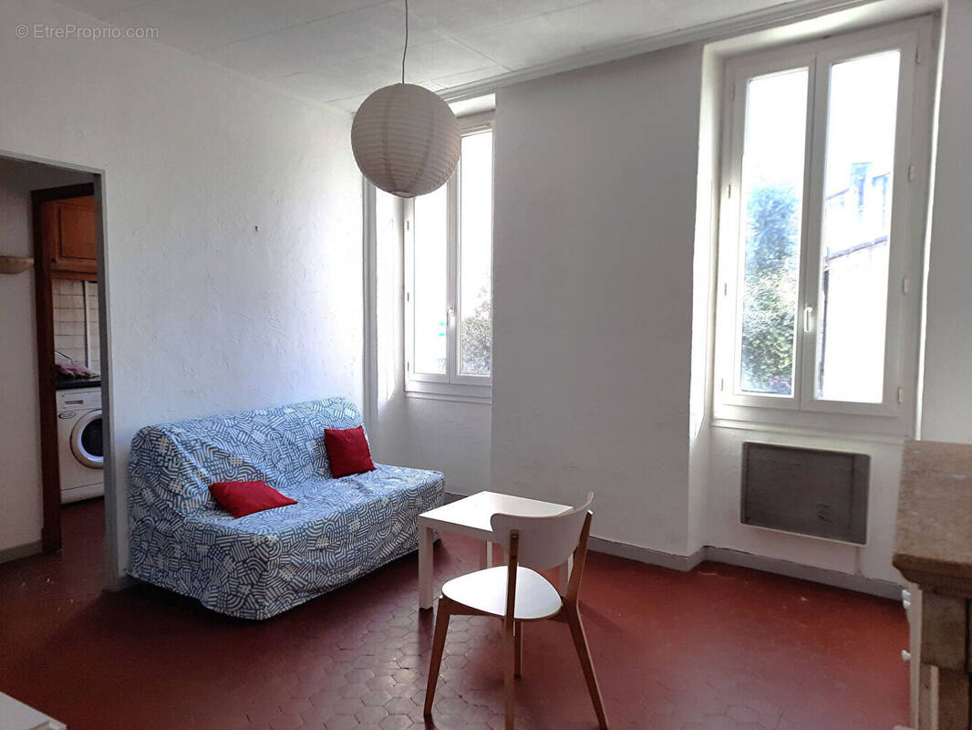 Appartement à MARSEILLE-4E