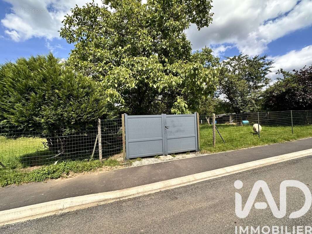 Photo 5 - Terrain à LE CHATELET-SUR-SORMONNE