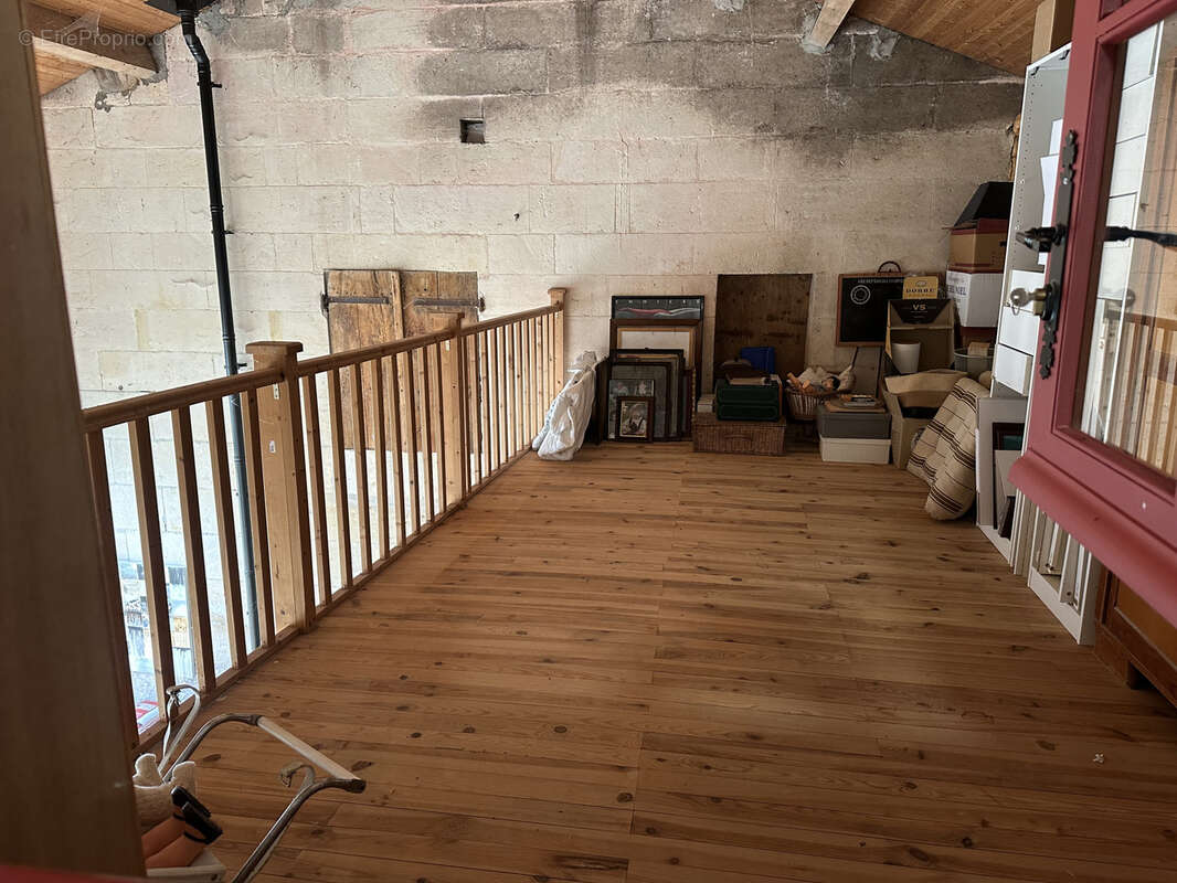 Maison de caractère au cœur de la campagne charentaise. - photo 11