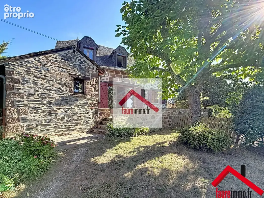 Photo Maison à Saint-Viance au prix de 192 600€