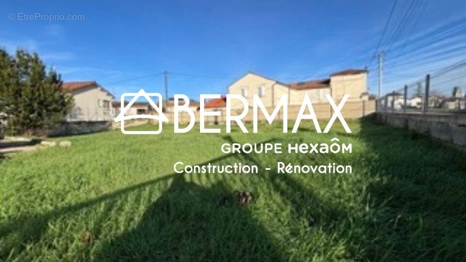 Terrain à L'ISLE-D'ESPAGNAC