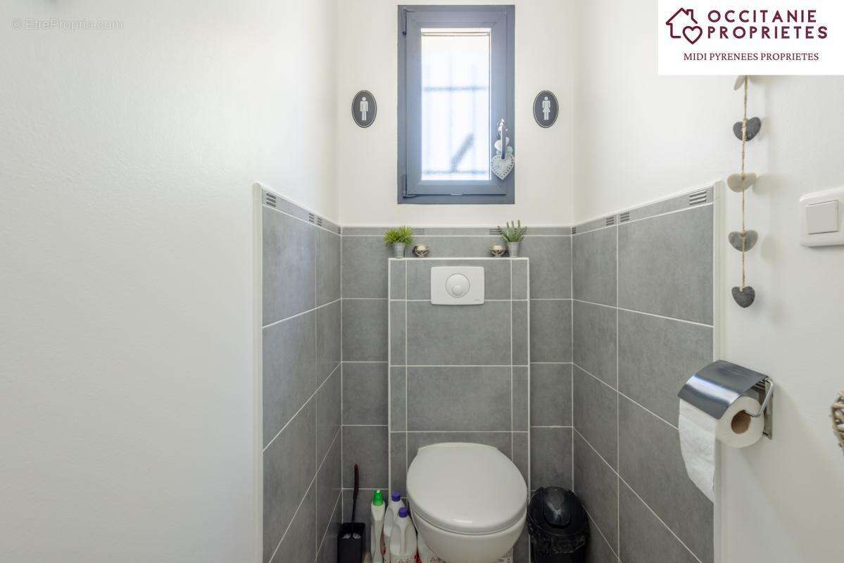 Maison à BOUILHONNAC