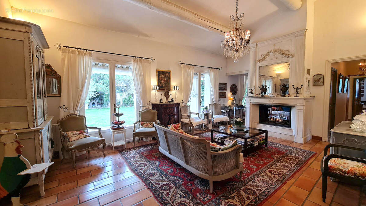 Maison à VILLENEUVE-LES-AVIGNON