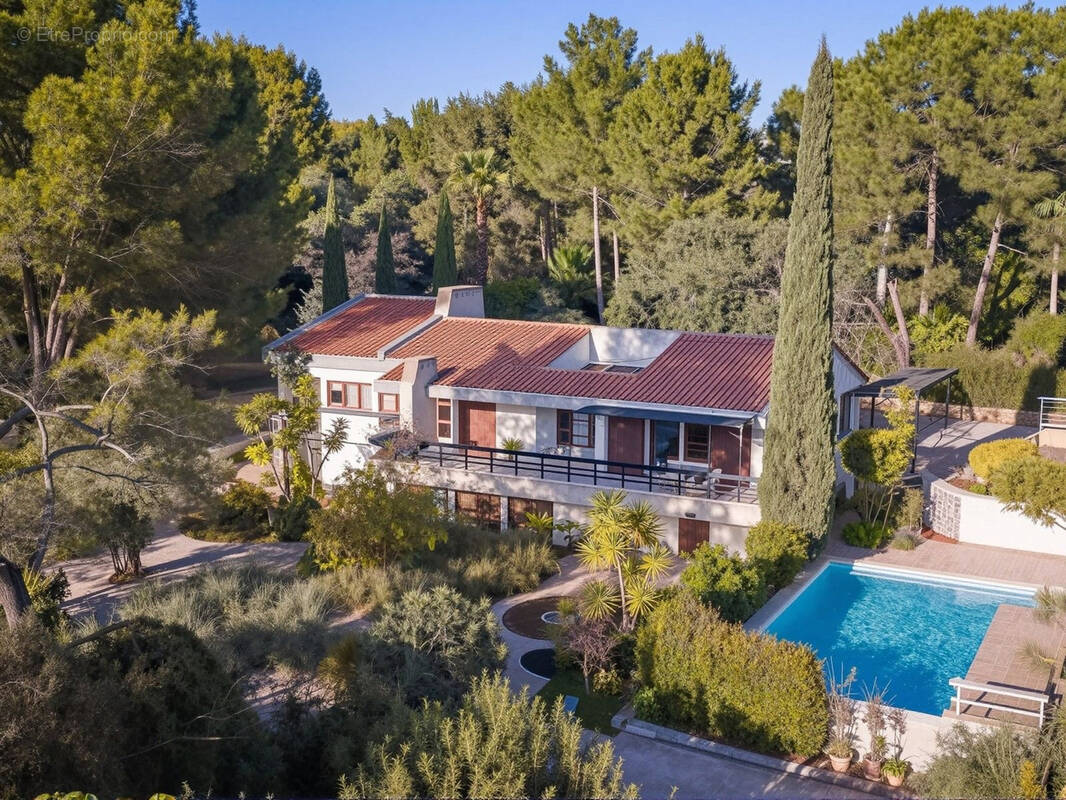 Maison à LE CASTELLET