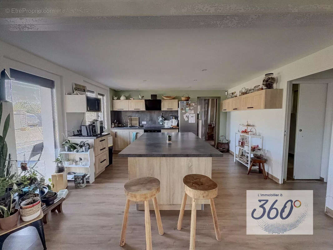 Maison 192 m² à Louhans  - photo 8