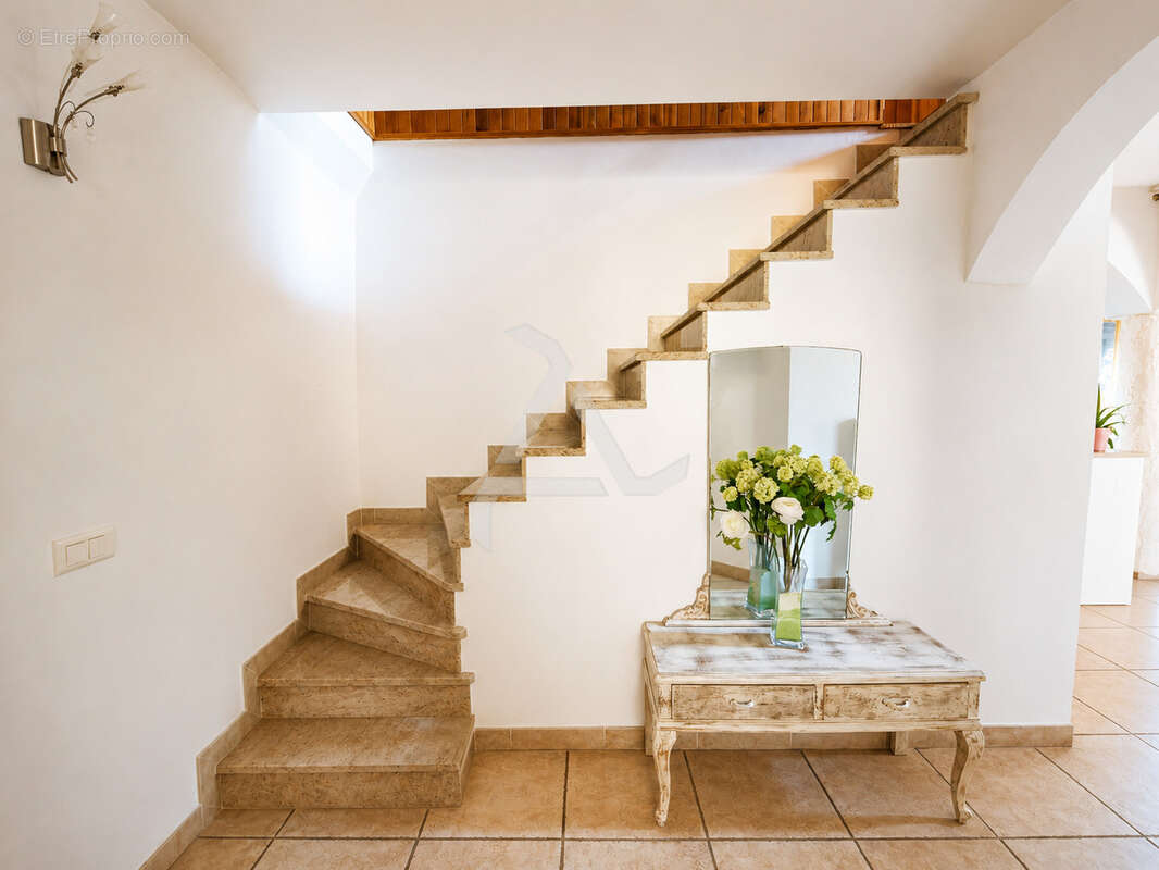 Appartement en duplex t5 de 152 m2 dans petite copropriété de charme à 20min de porto-vecchio - photo 31