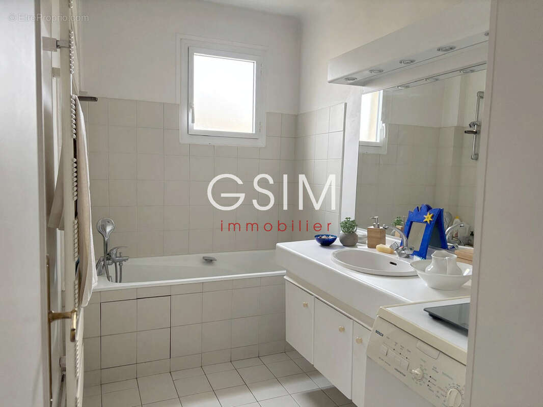 Appartement à VILLE-D&#039;AVRAY