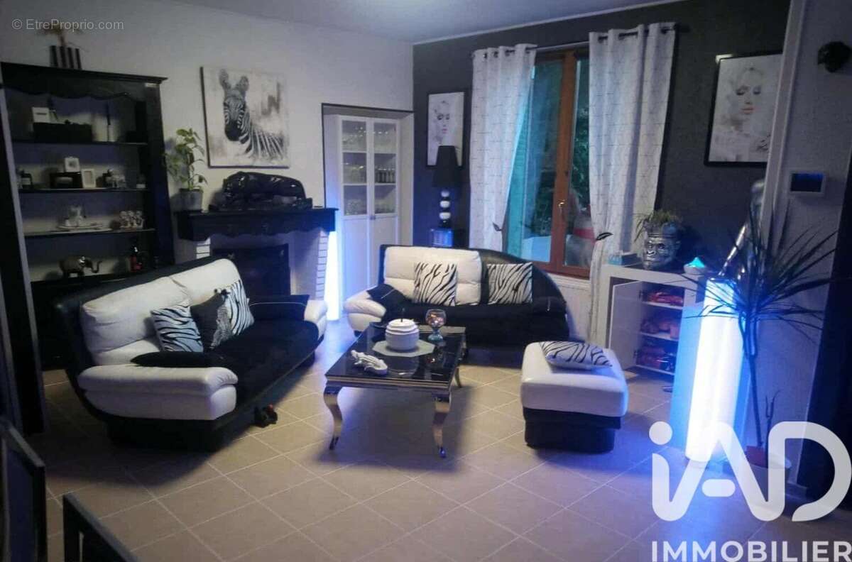 Photo 6 - Maison à BOURG-ET-COMIN