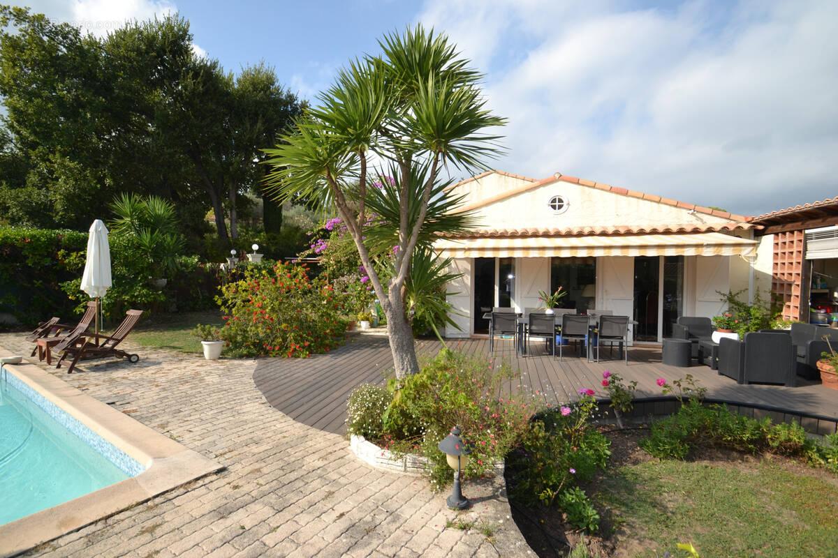 Biot residentiel belle villa avec piscine vente en viager occupe 1personne - photo 2