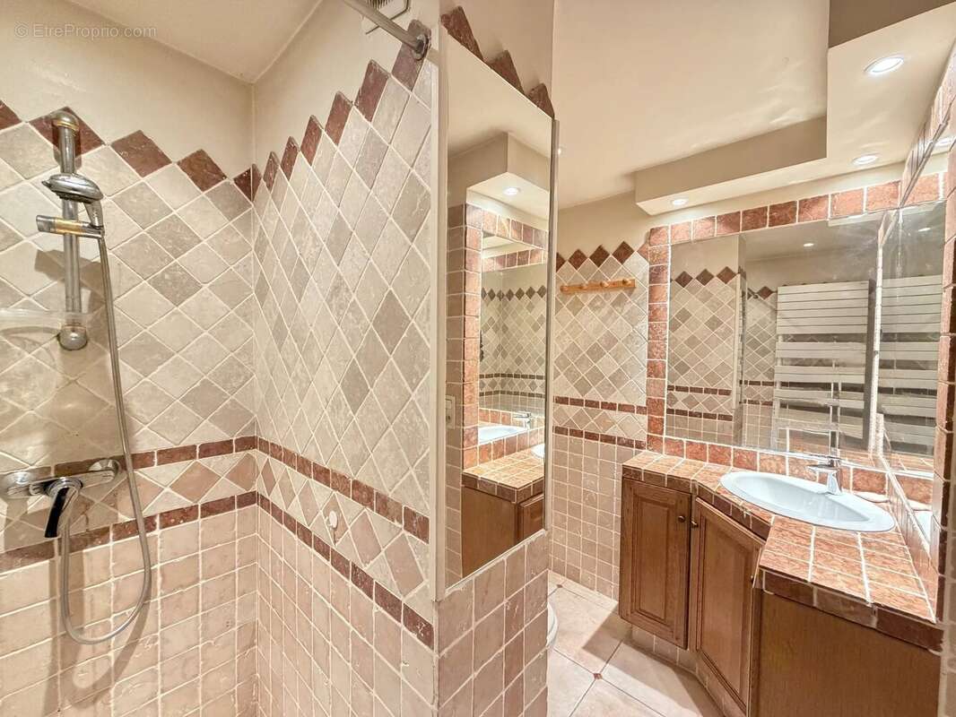Appartement à VENCE