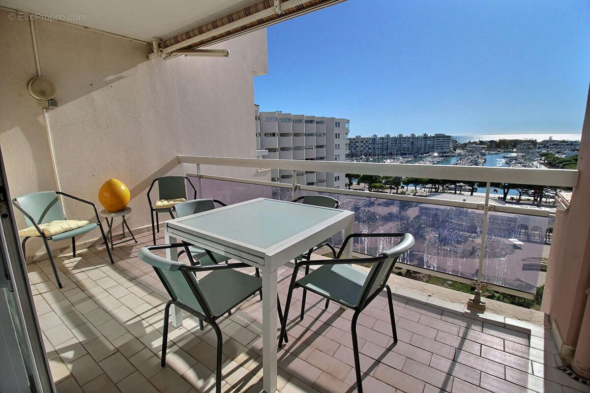 Appartement à MAUGUIO