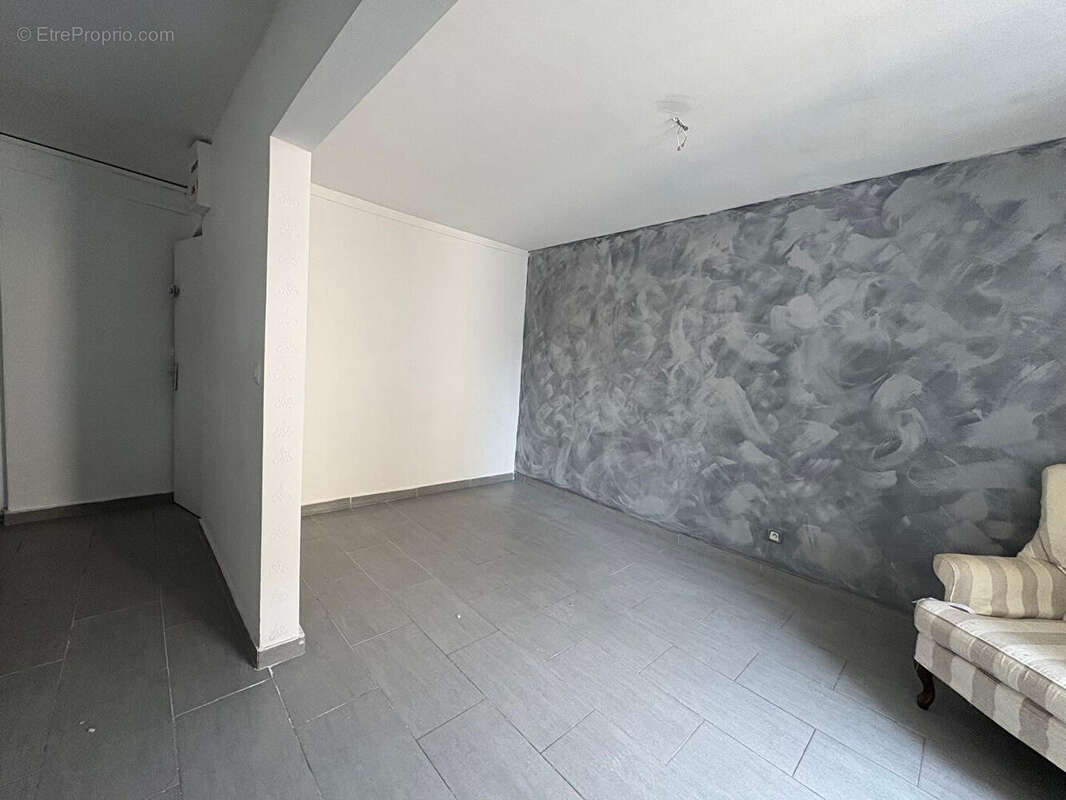 Appartement à ROQUEVAIRE