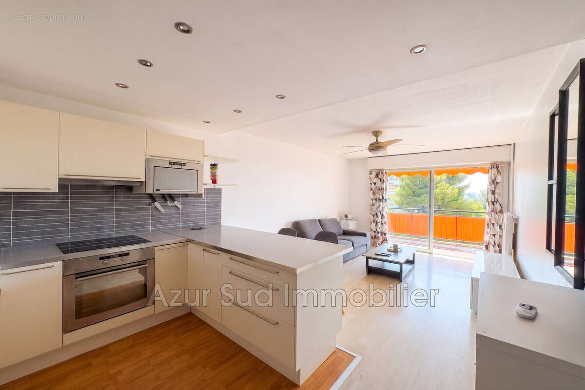 Appartement à Antibes  - photo 2