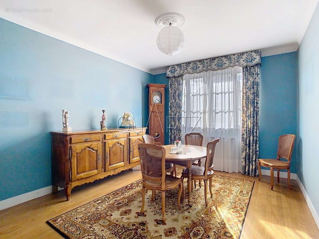 Maison à LE CHESNAY
