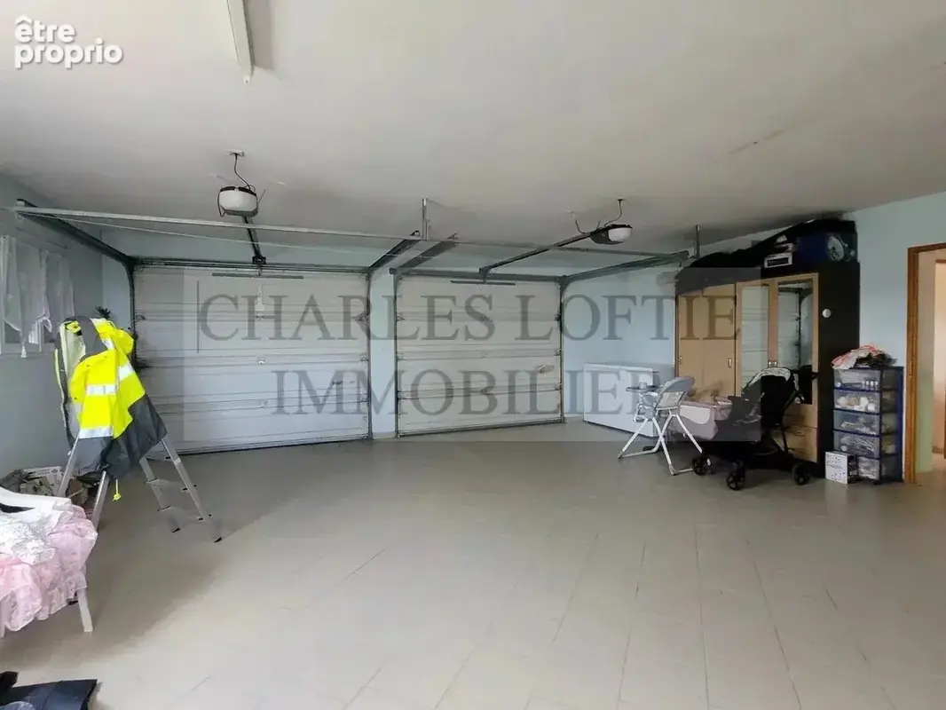 Superbe villa avec piscine, garage et dépendances sur un terrain de plus de 5600 m², à 10 minutes de Cahors. - photo 13