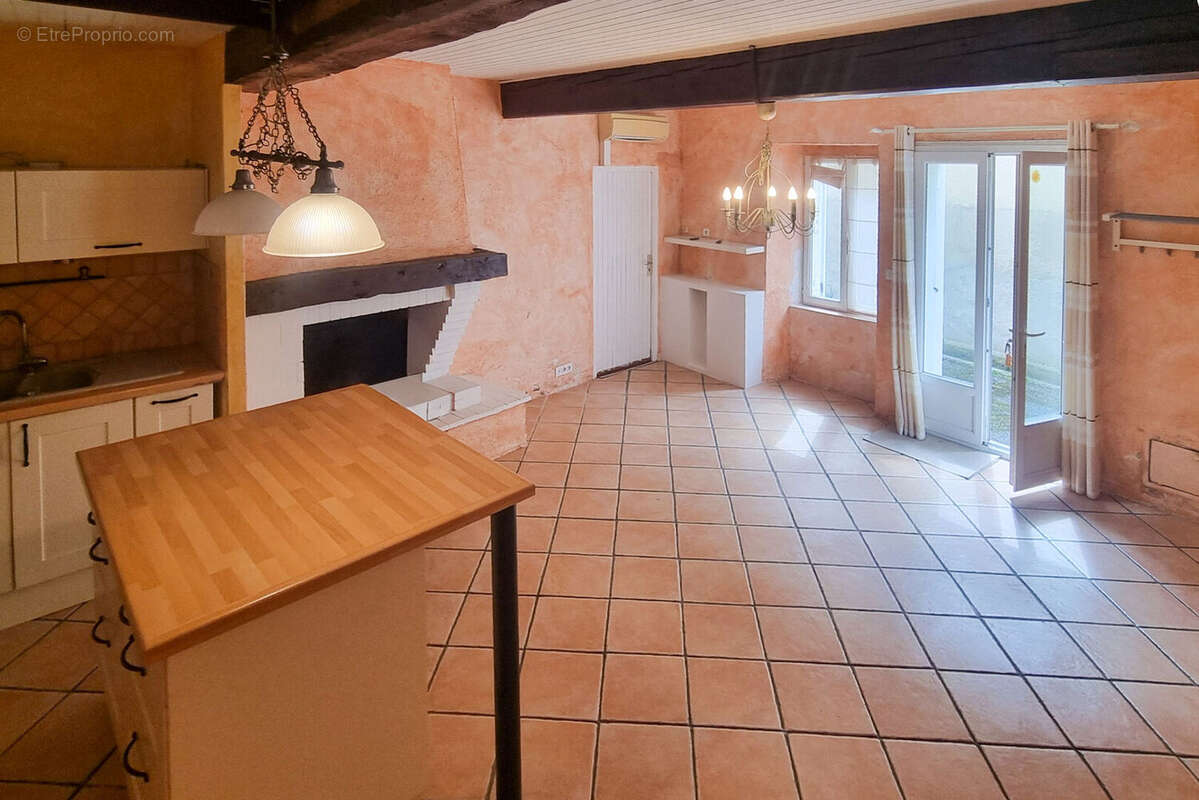 Maison de village de 4 chambres avec garage et grande terrasse offrant une vue panoramique sur les vignes - photo 10