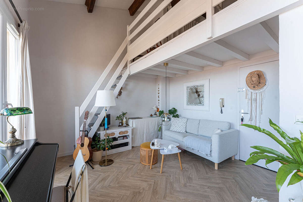 Appartement à SAUSSET-LES-PINS