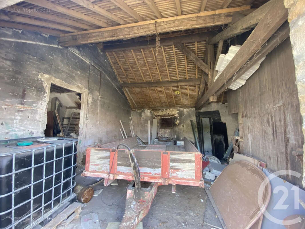 Maison 530 m² à Nangis  - photo 8