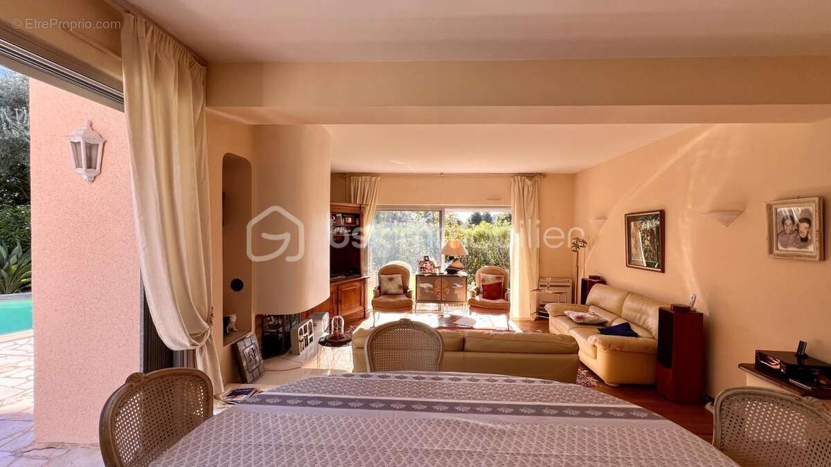 Maison à LA COLLE-SUR-LOUP