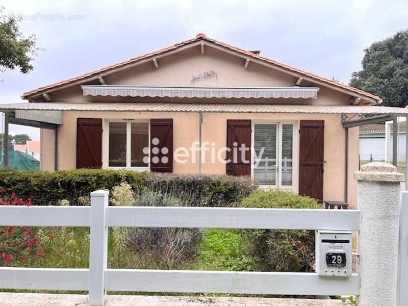 Maison à MESCHERS-SUR-GIRONDE