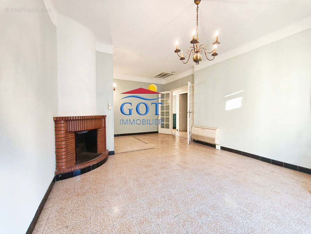 Maison à VILLELONGUE-DE-LA-SALANQUE