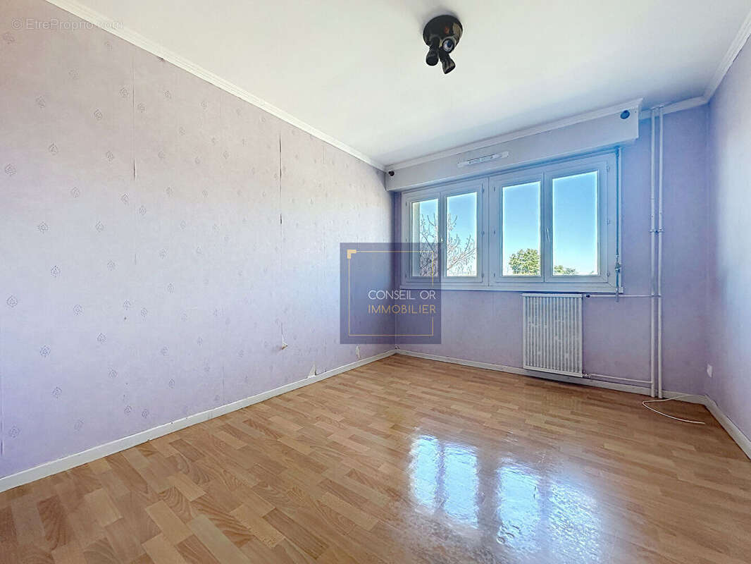 Appartement à SAINTE-FOY-LES-LYON
