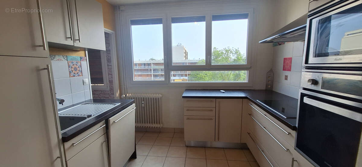 Appartement a sens, 87m2 environ, 4 chambres, 1 cave, 1 place de parking - photo 6