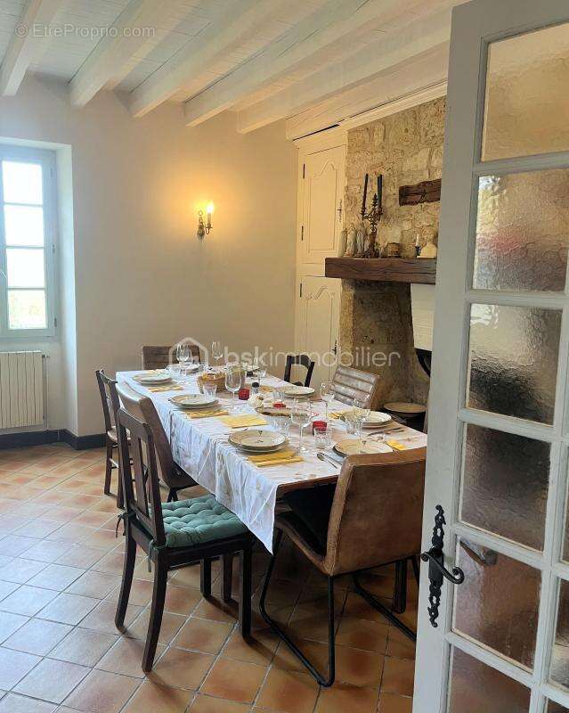 Propriété avec gîtes, piscine, dépendances et pigeonnier historique dans le Gers - photo 4