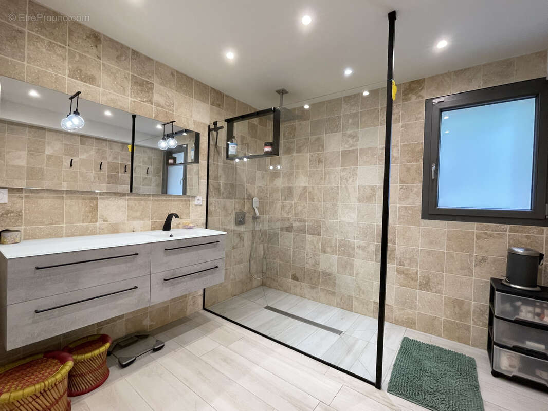 Maison à MOURS-SAINT-EUSEBE