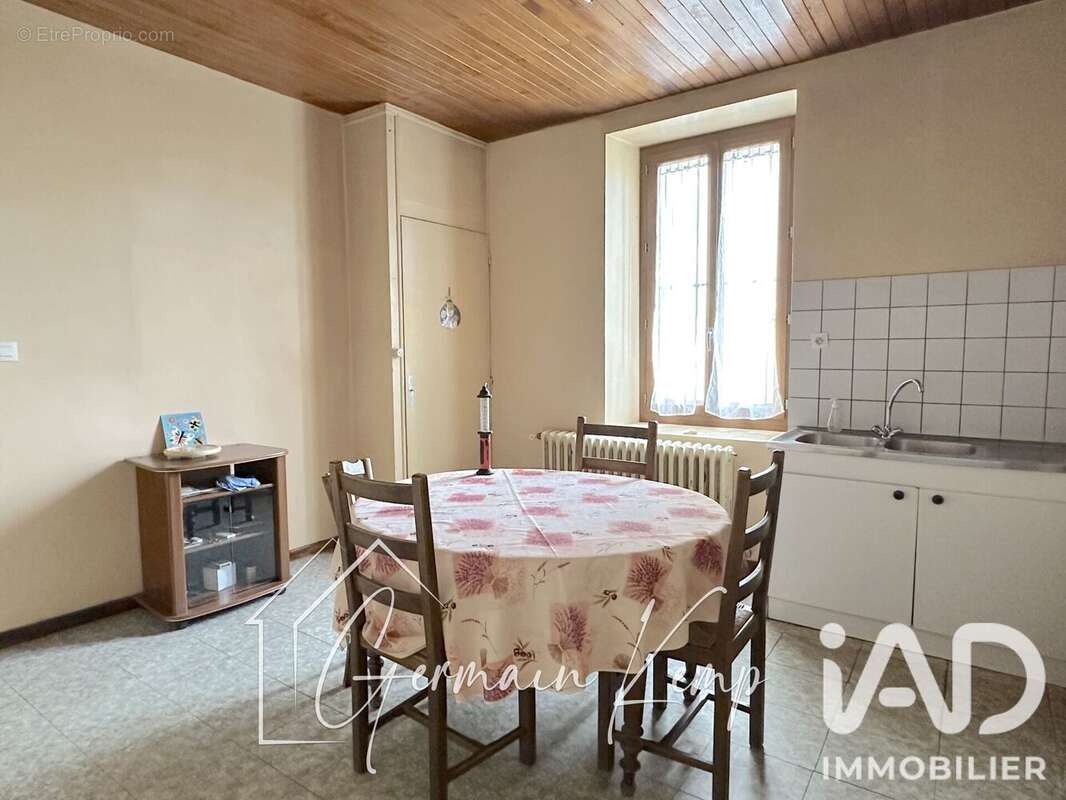 Maison 150 m² à Les Abrets  - photo 8