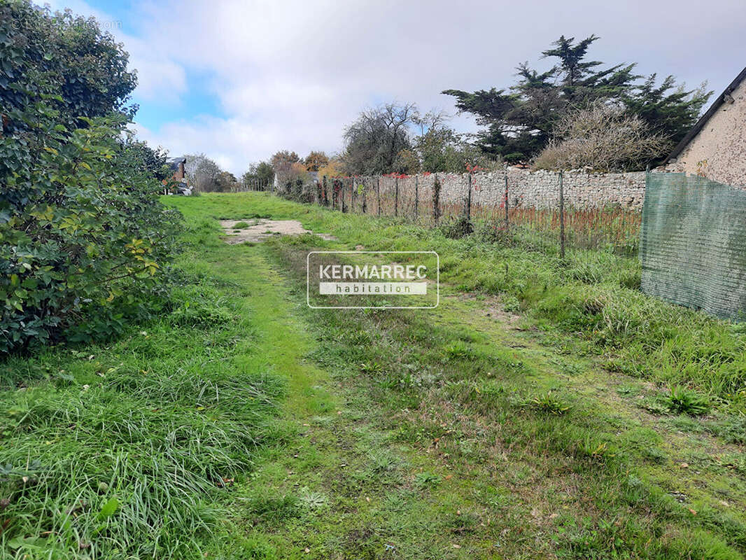 Terrain à SAINT-MALO-DE-GUERSAC