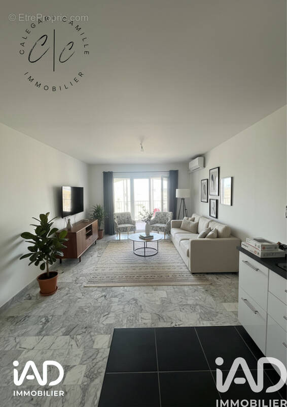 Photo 1 - Appartement à SIX-FOURS-LES-PLAGES