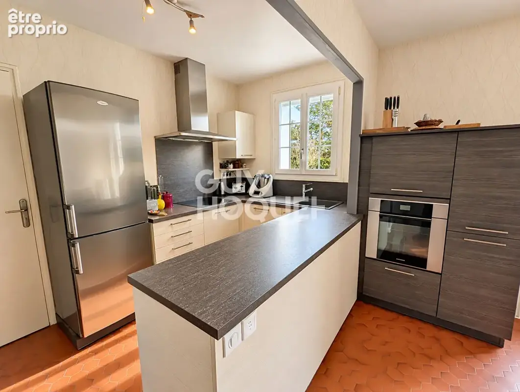 Ecole Valentin, maison 6 chambres, terrain 26 ares - photo 8