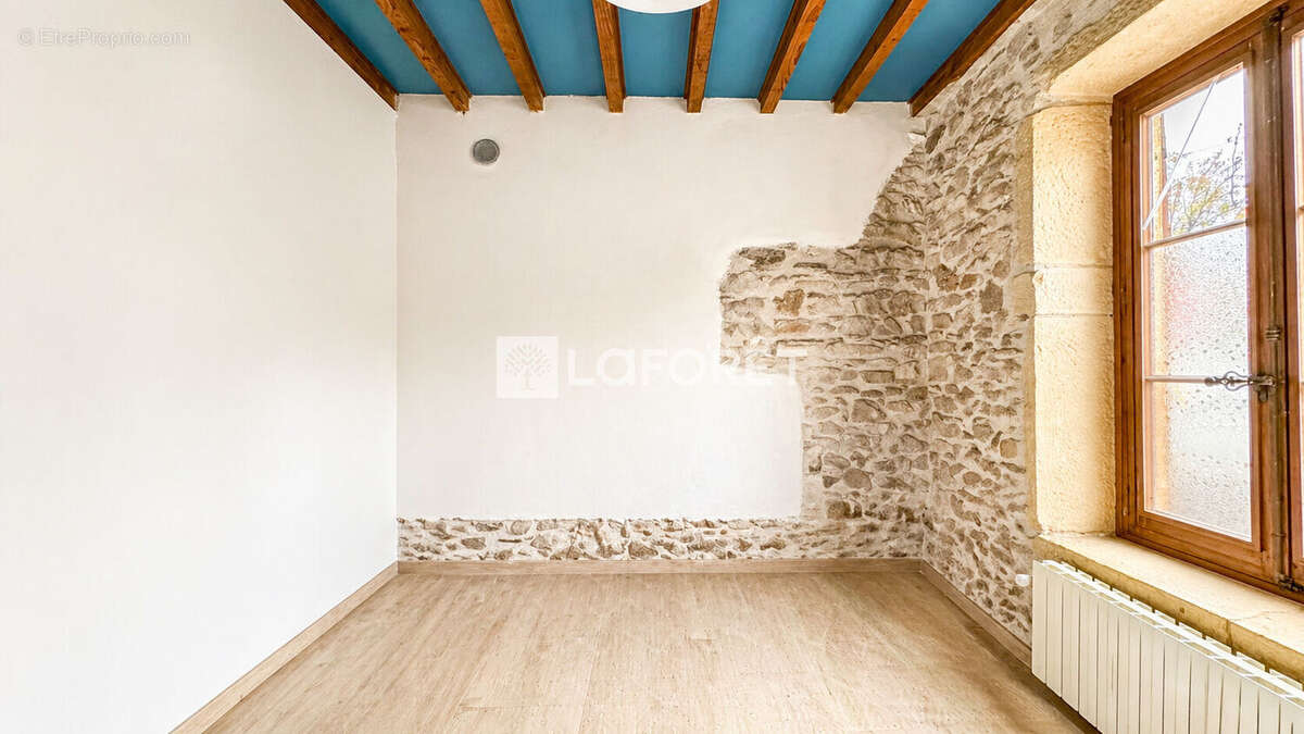 Maison à SOURCIEUX-LES-MINES