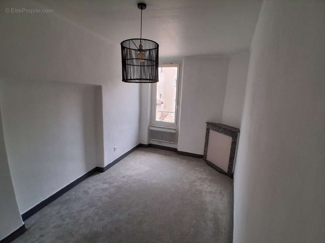 Appartement à AURIOL