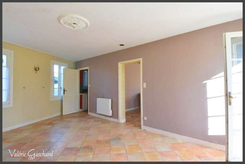 Maison à SAINT-SEURIN-SUR-L&#039;ISLE